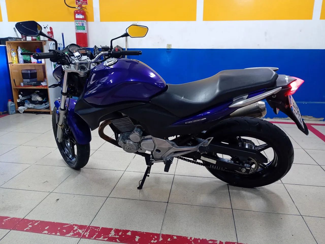 Cb 300 - Foto 3
