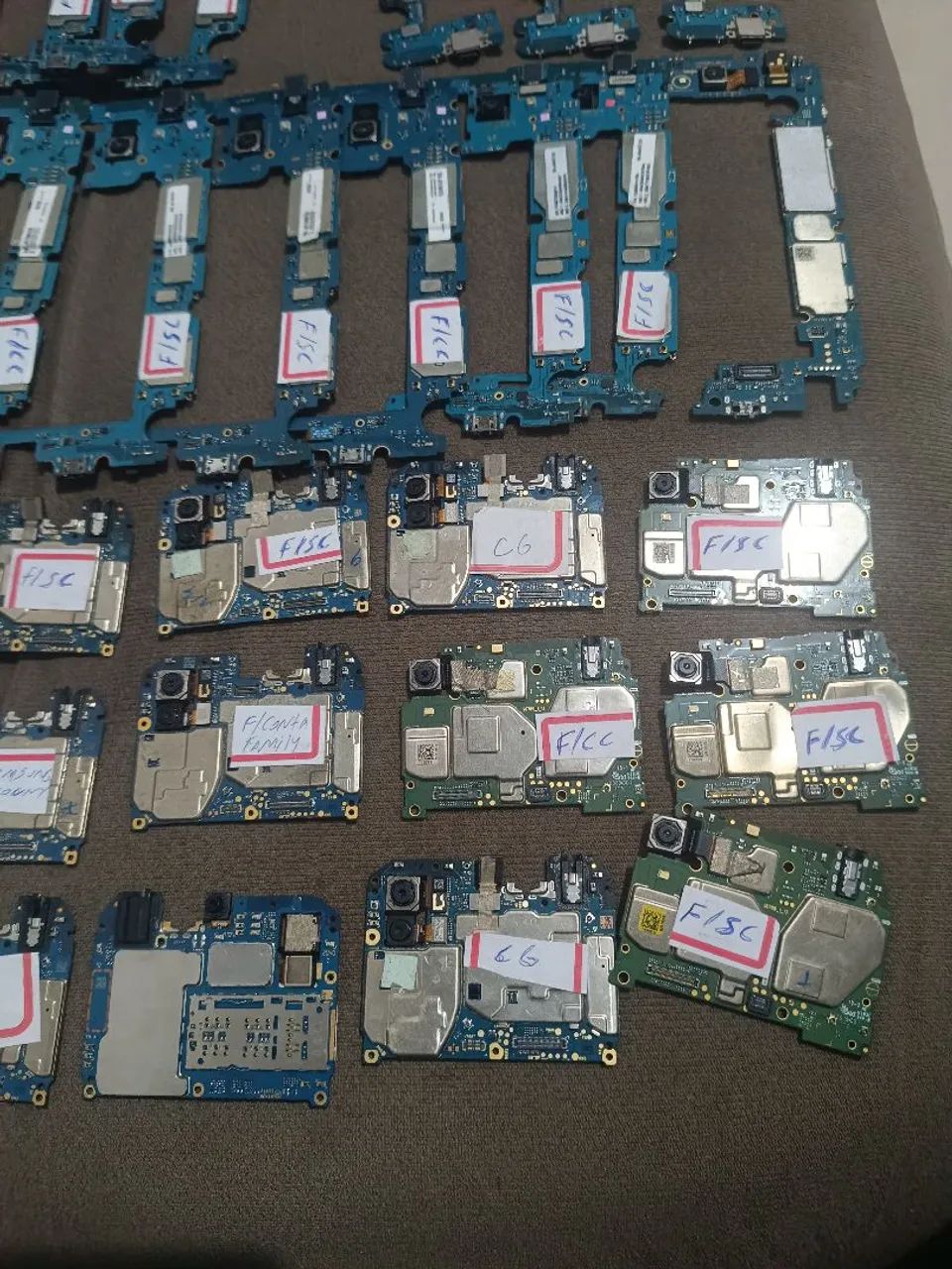 Lote de 50 placas mãe celular funcionando para técnicos  - Foto 2