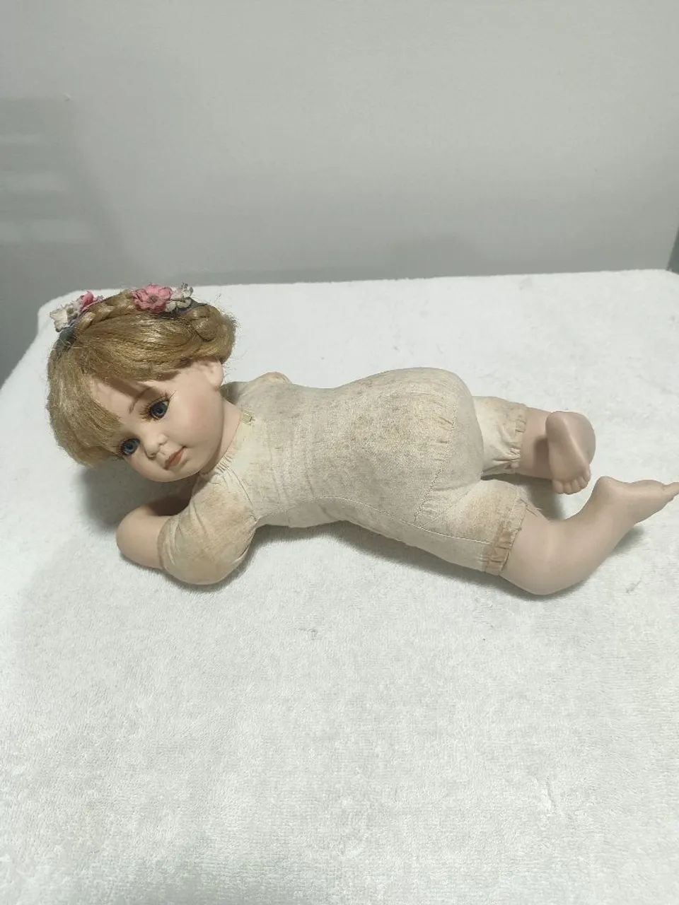 Boneca antiga em tecido e porcelana  - Foto 3