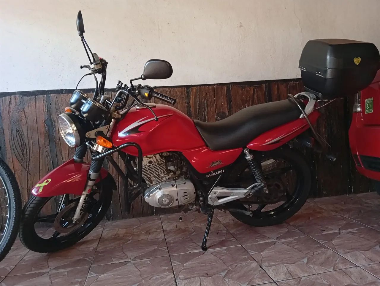 Moto boa  trabalho 