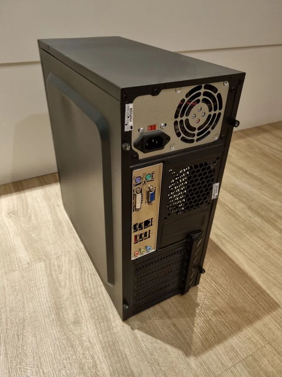 Desktop Intel i5 4GB RAM 250GB SSD - Foto 3