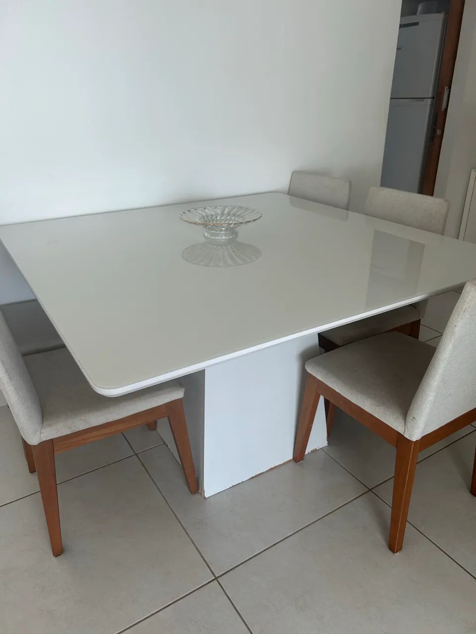 Mesa de Jantar com 6 cadeiras