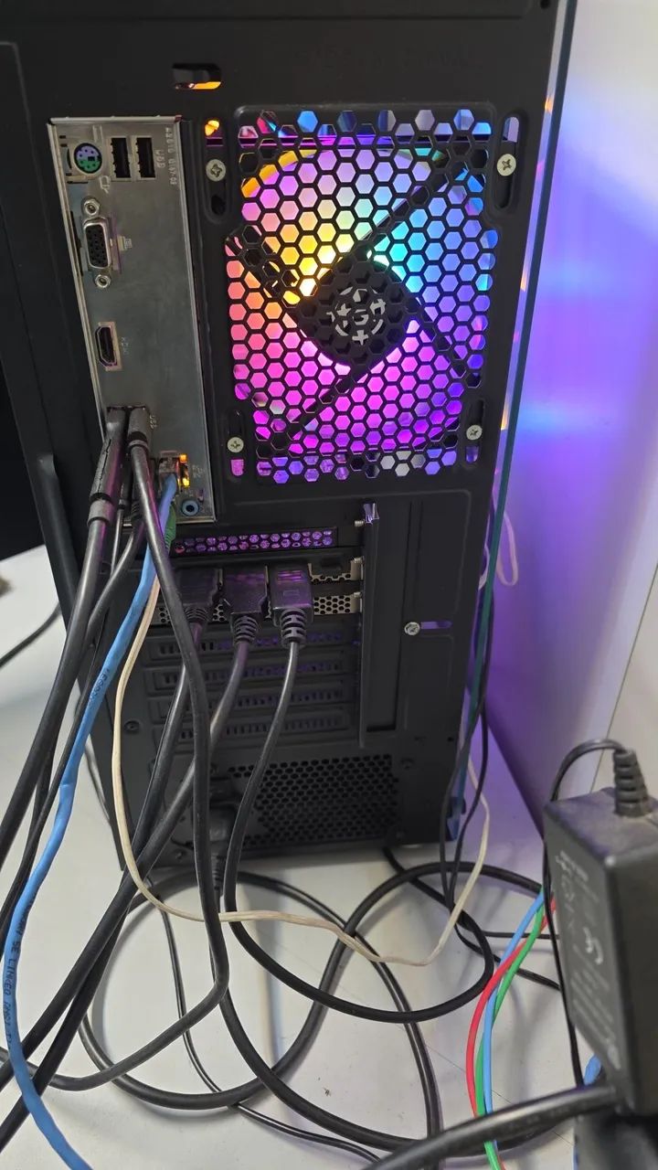 PC GAMER RYZEN RTX 8GB - Foto 2