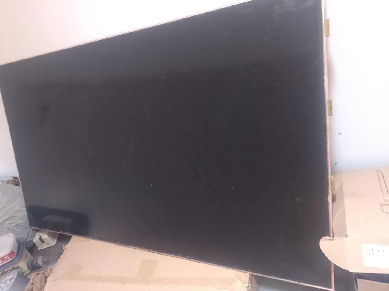 Tela de 43", LCD
