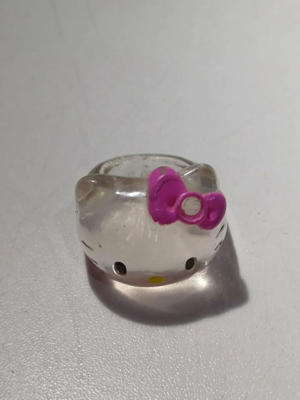 Anel de plástico rígido colecionável Hello Kitty