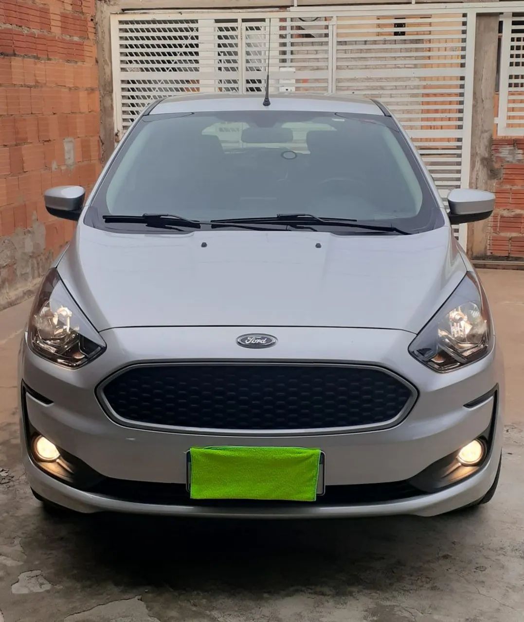 Vendo Ford Ka 1.0 completo ano 20/20