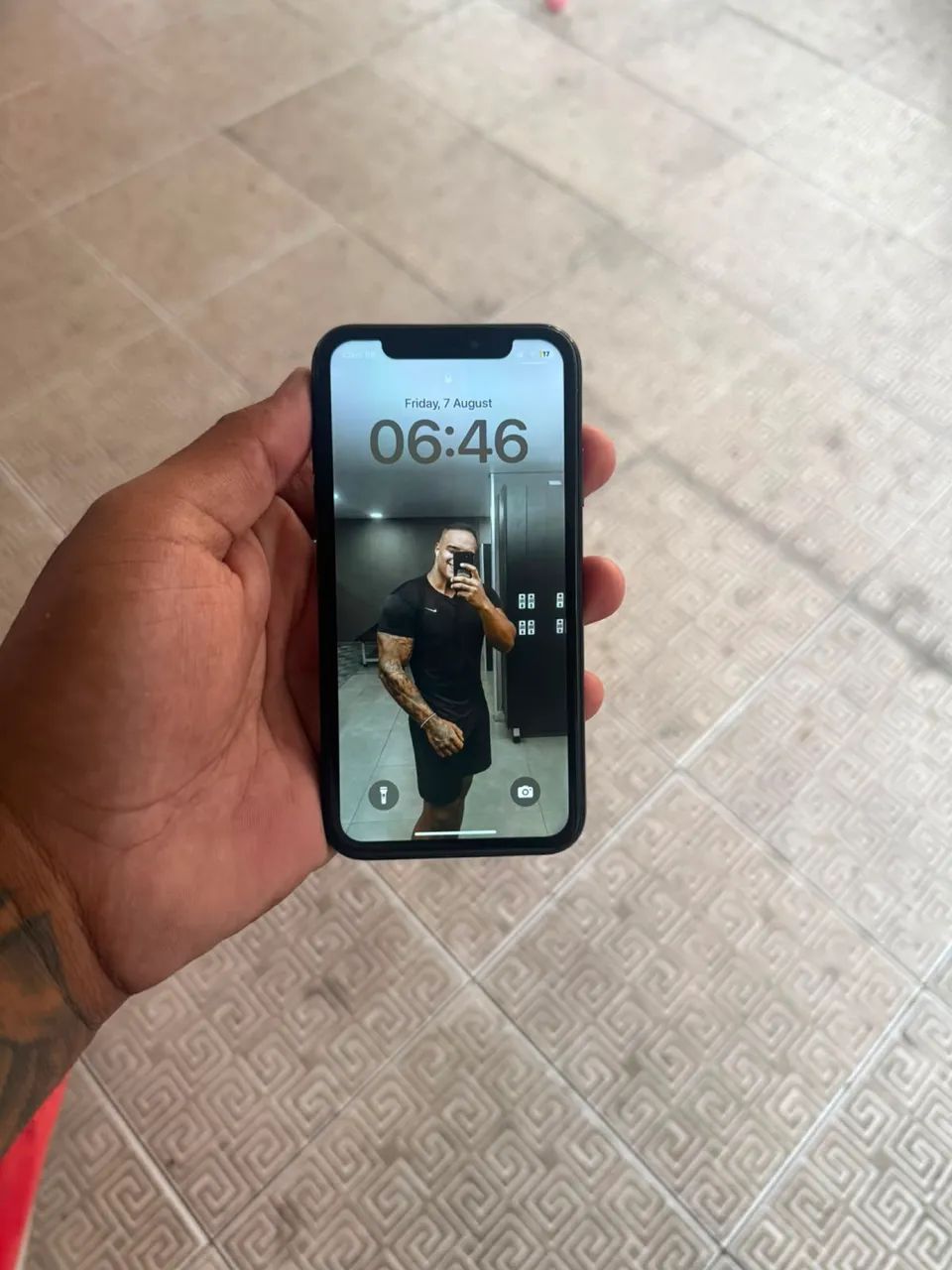 Iphone XR 64 PRETO