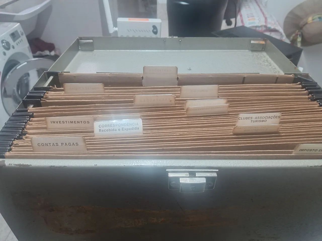 Arquivo de ferro antigo sem a chavinha - Foto 4