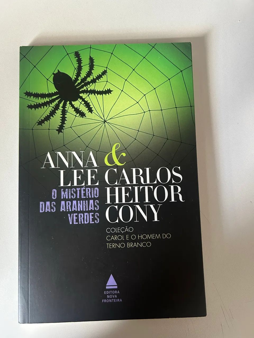 O mistério das aranhas verdes 