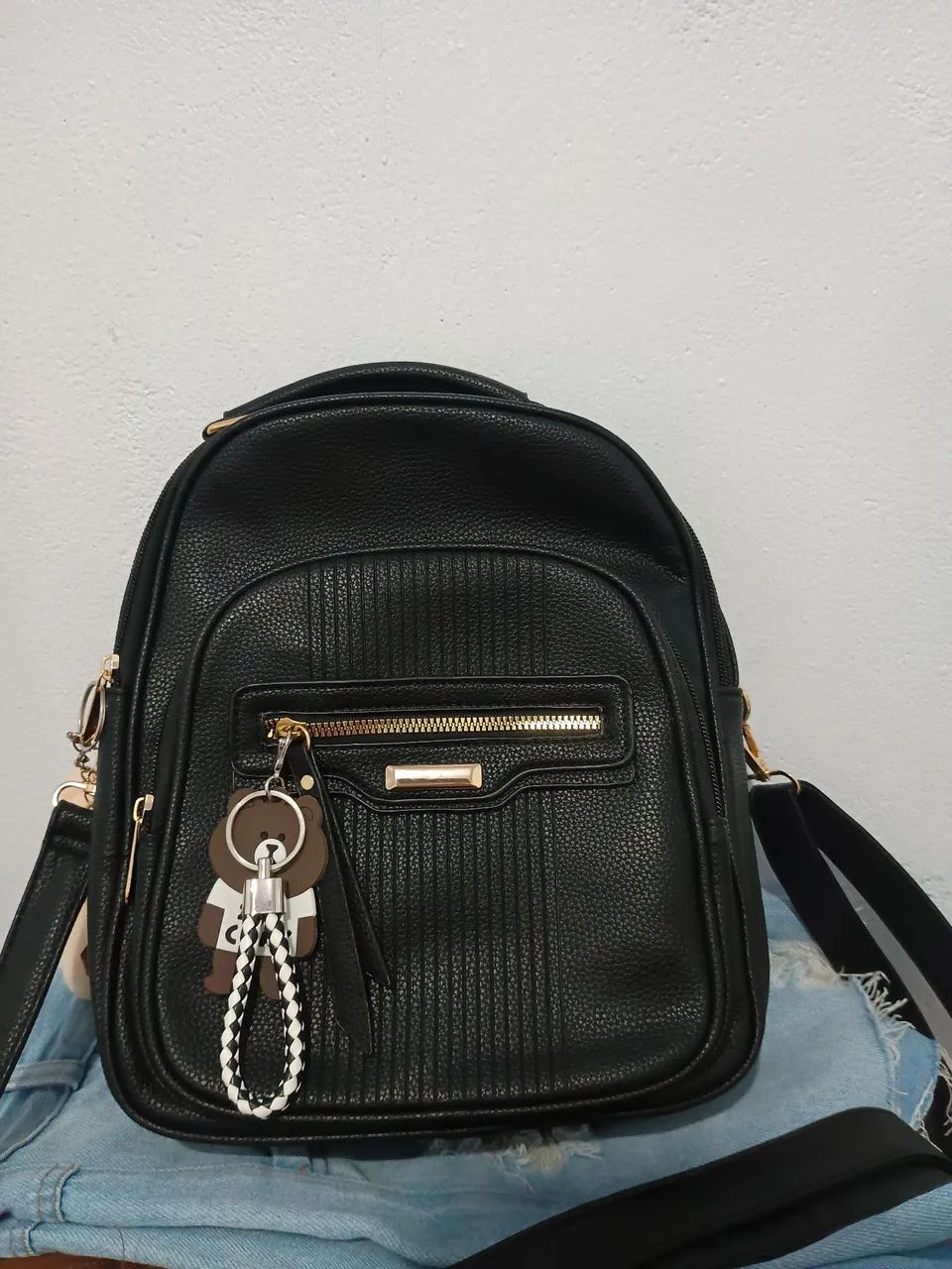 Vende-se bolsa de couro pequena - Foto 2
