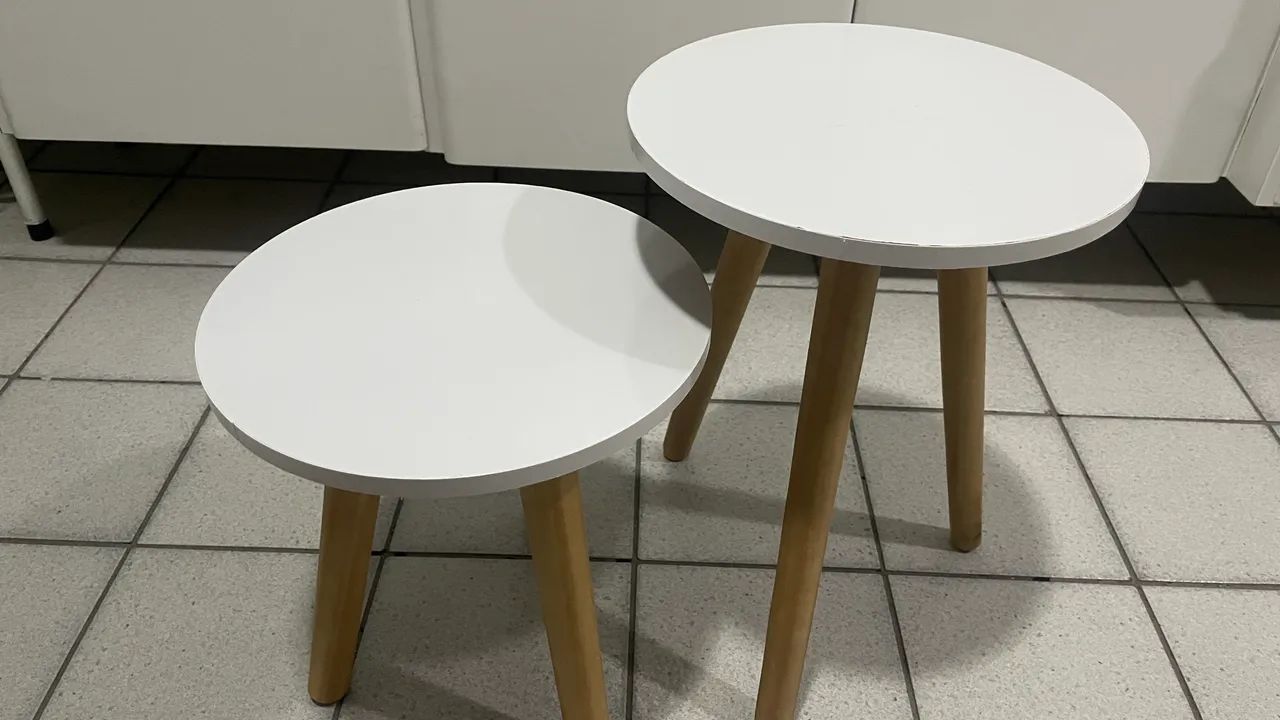 Small decorative table65171914861186121