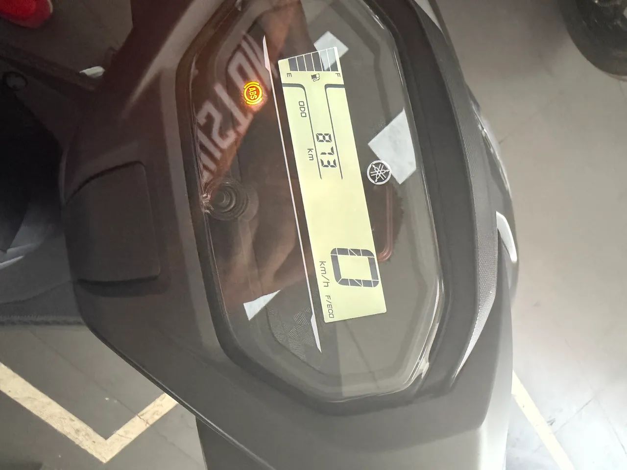 YAMAHA FLUO 2027 - Foto 2