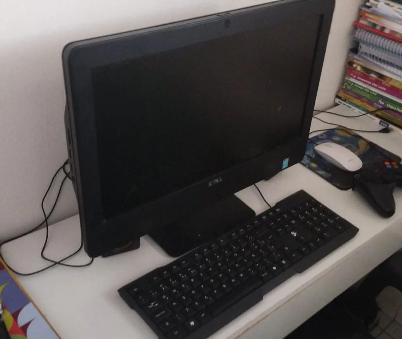 PC all-in-one Dell (superaquecimento para conserto).