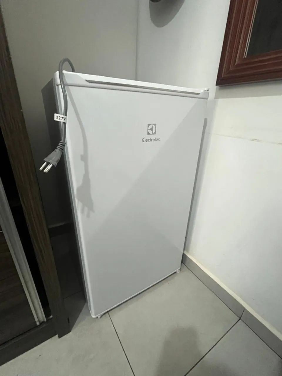 Frigobar Electrolux EM90 - Foto 4