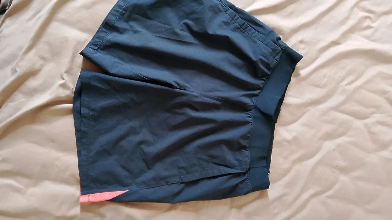Bermudas  niike e under armour originais - Foto 3