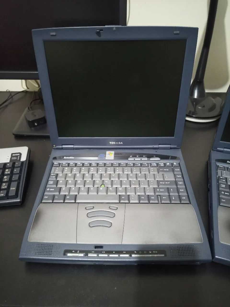 Notebook antigo Toshiba Satélite 1800 
