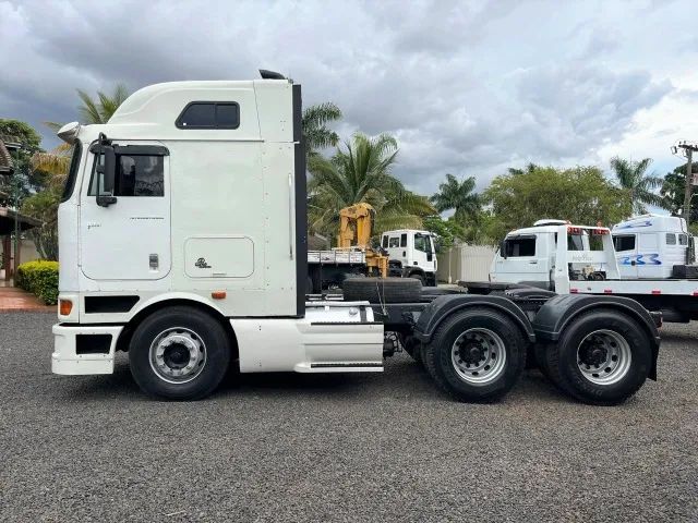 Cavalo Internacional 9800i ano 2012  traçado em excelente estado - Foto 7