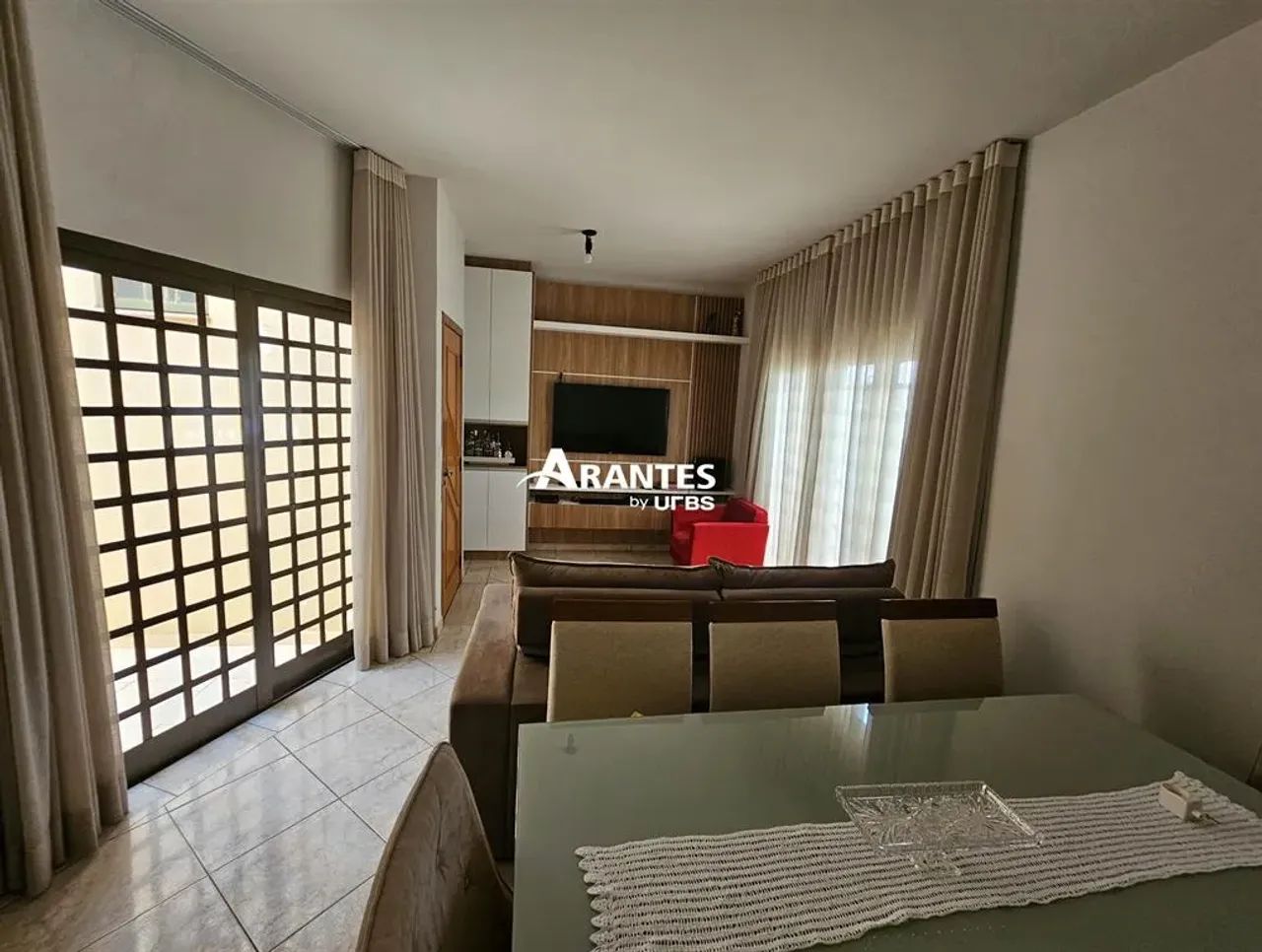 Prédio Comercial com Residência e Casa Independente no Marta Helena - Foto 2