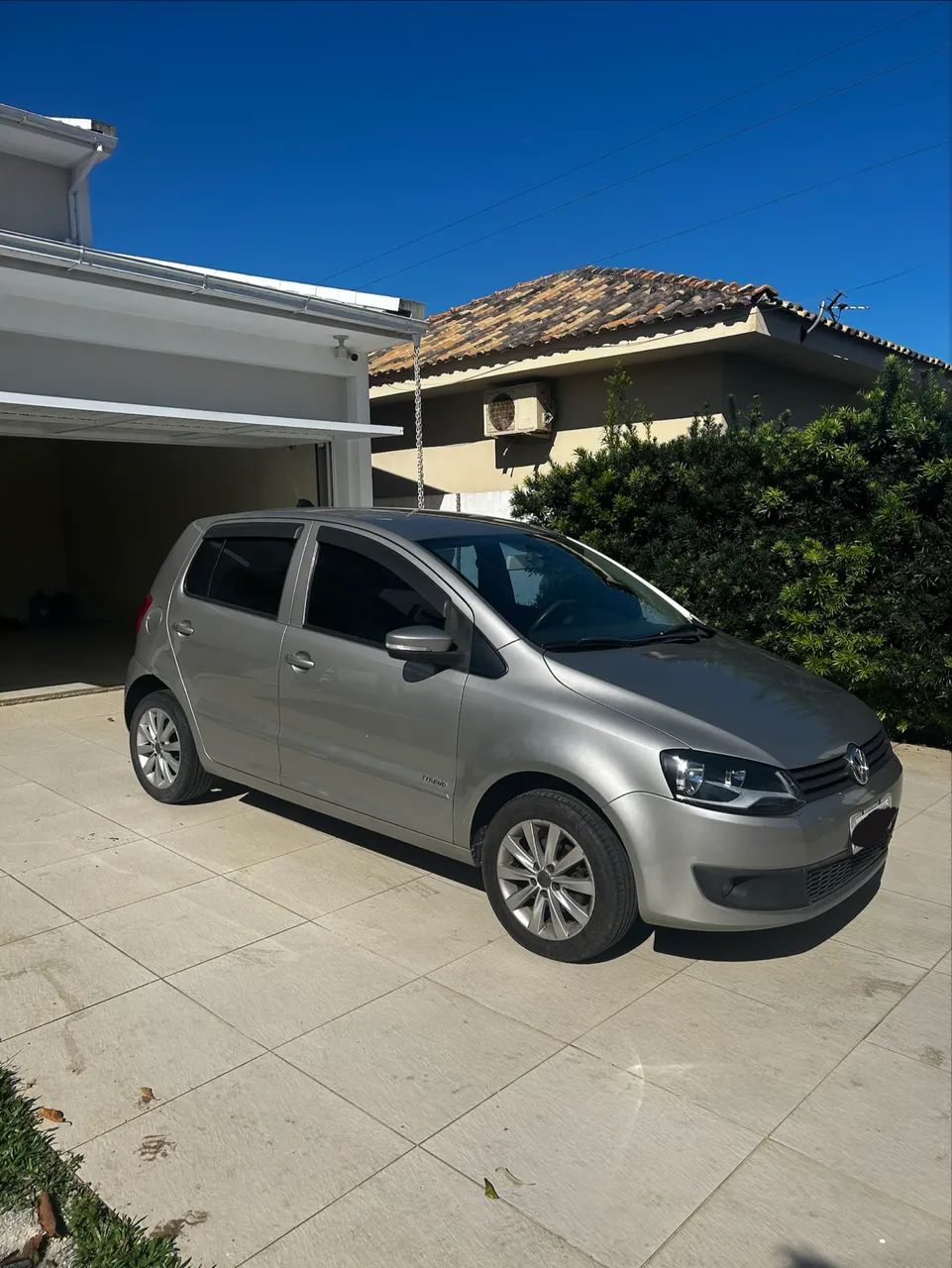 Volkswagen Fox 1.0 MI Total Flex 8V 5P 2012