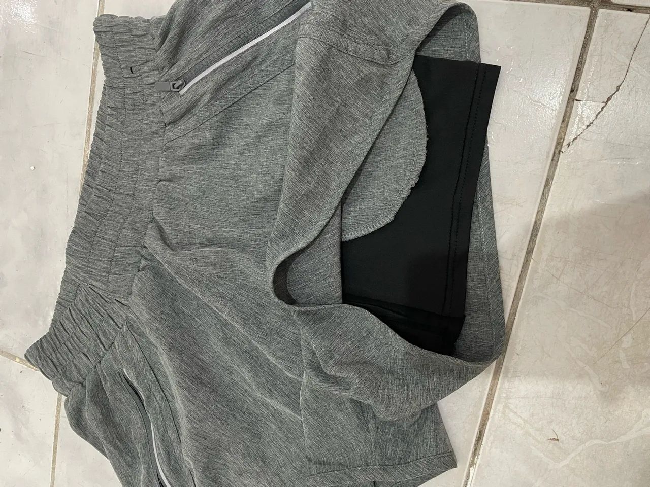 Roupas em Excelente estado - Foto 4