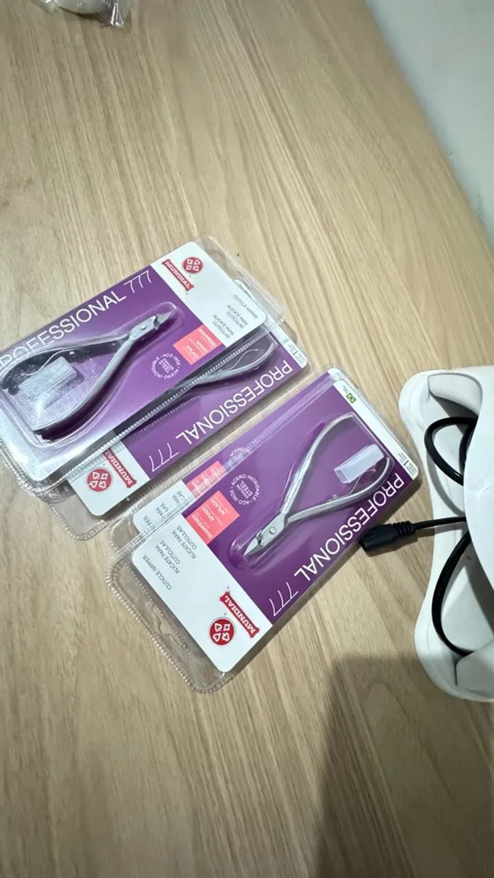 Cabine manicure + 4 alicates novos  - Foto 2