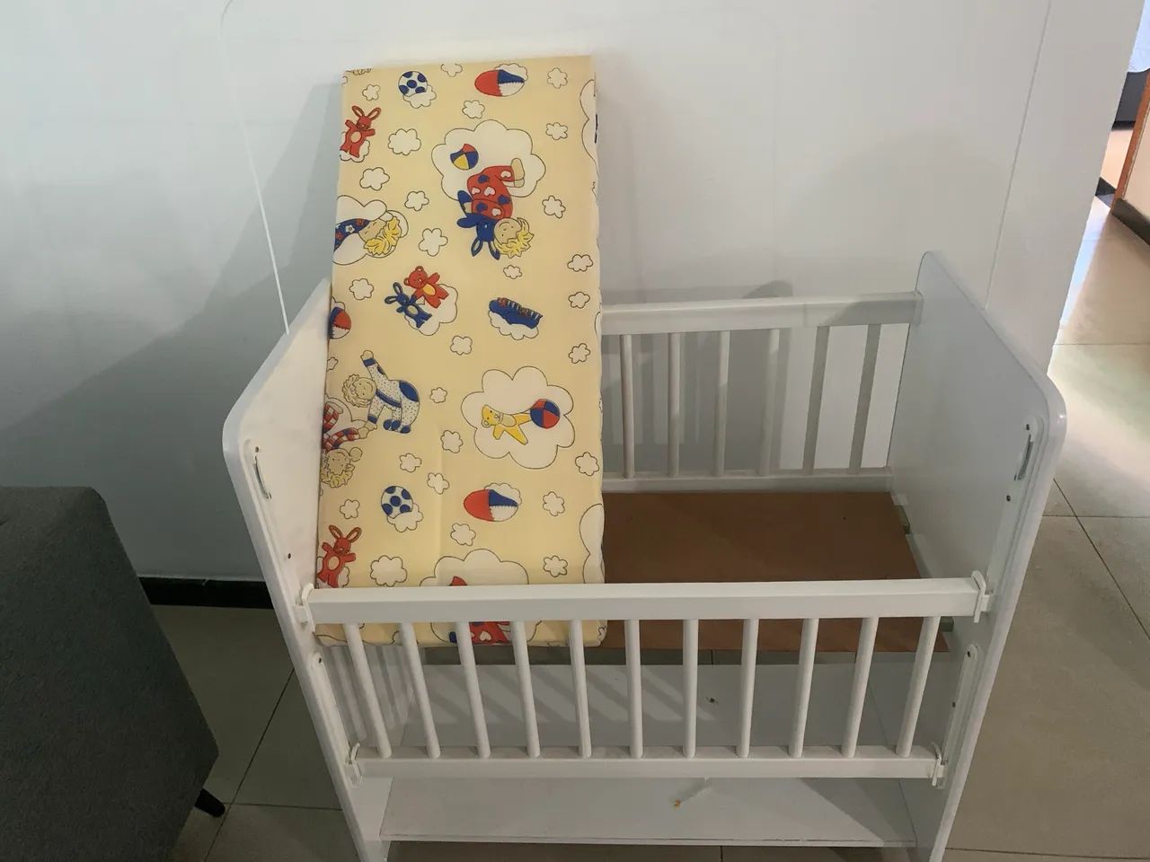 Vendo mini berço nunca usado  - Foto 2