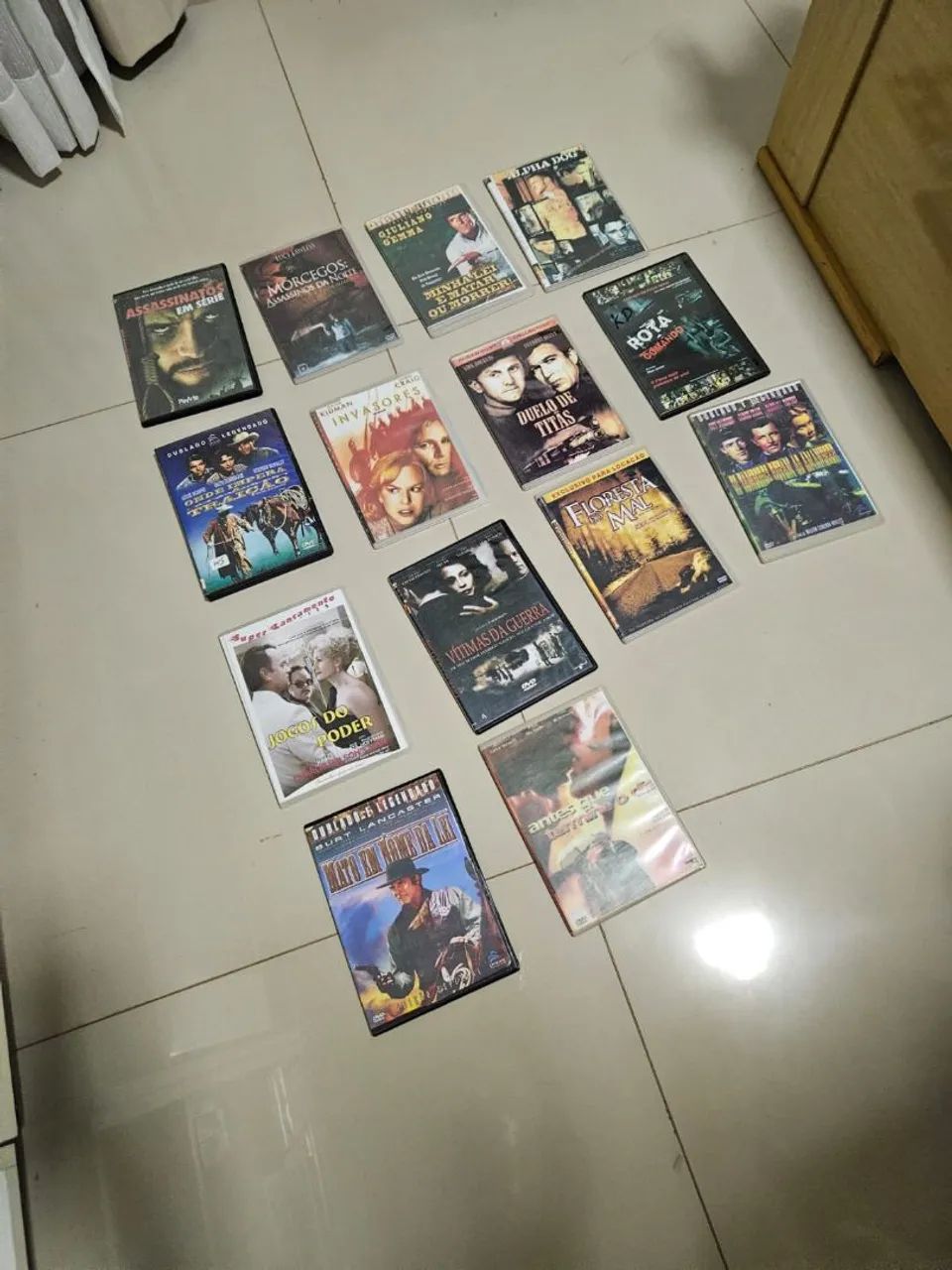 Lote com 237 DVDs - Filmes Variados - Foto 5