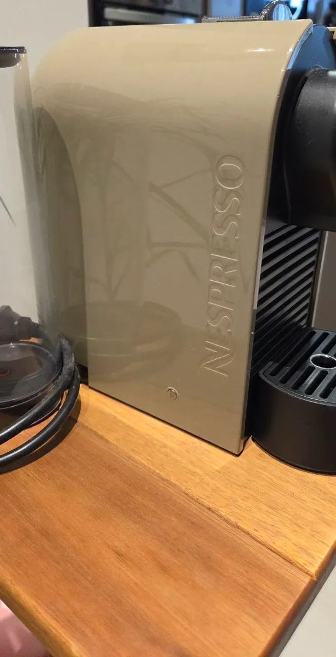 Máquina Nespresso - Excelente estado - Funcionando perfeitamente - Foto 4