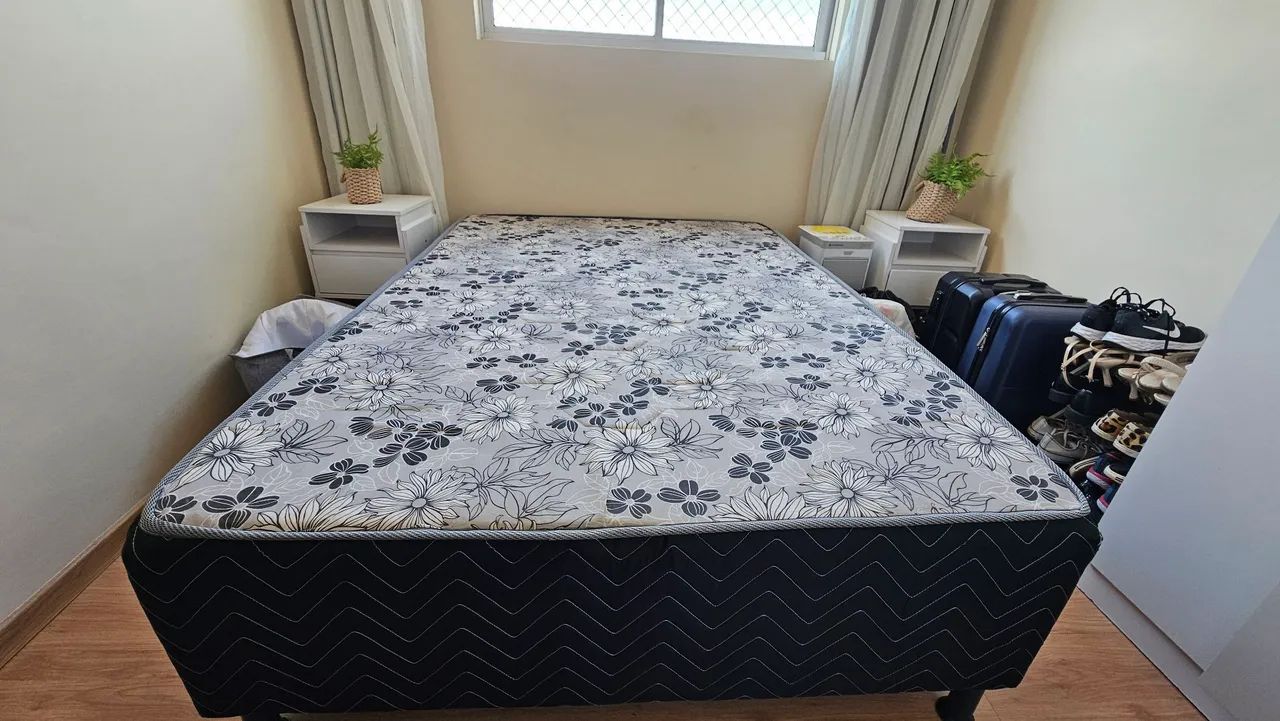 Cama Box Casal Muito Nova