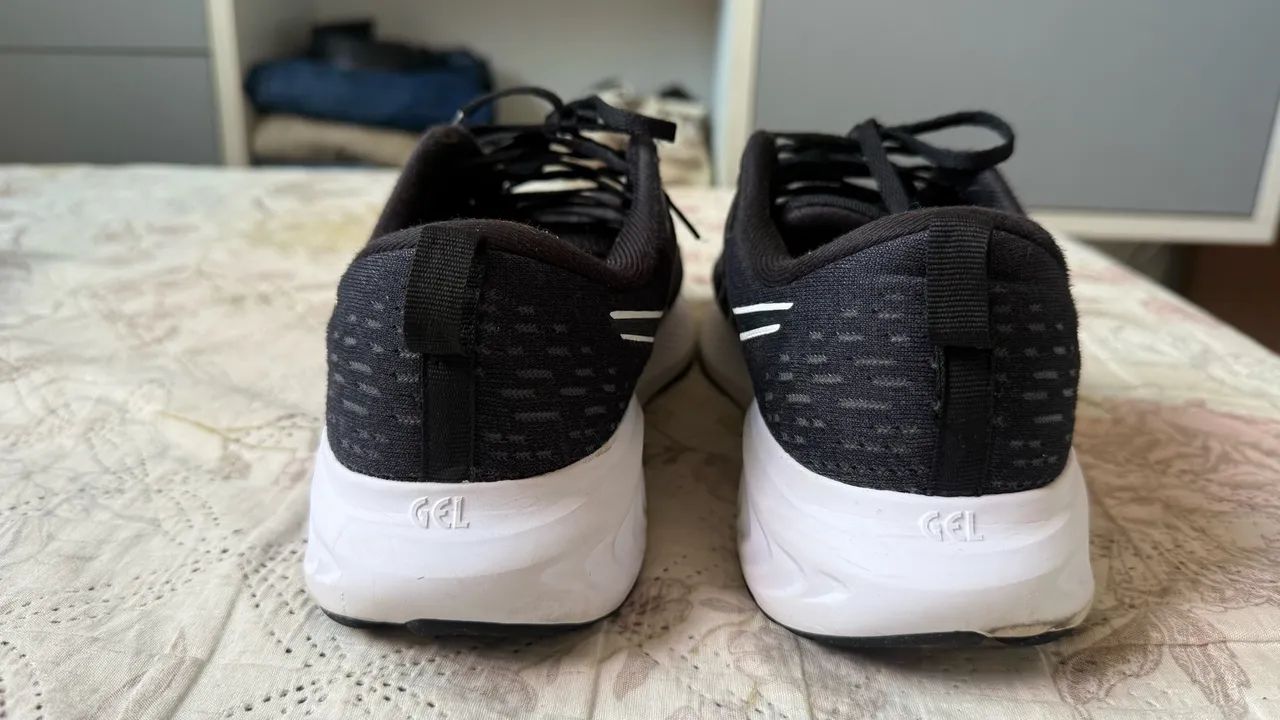 Tênis Asics n.41 preto - Foto 3