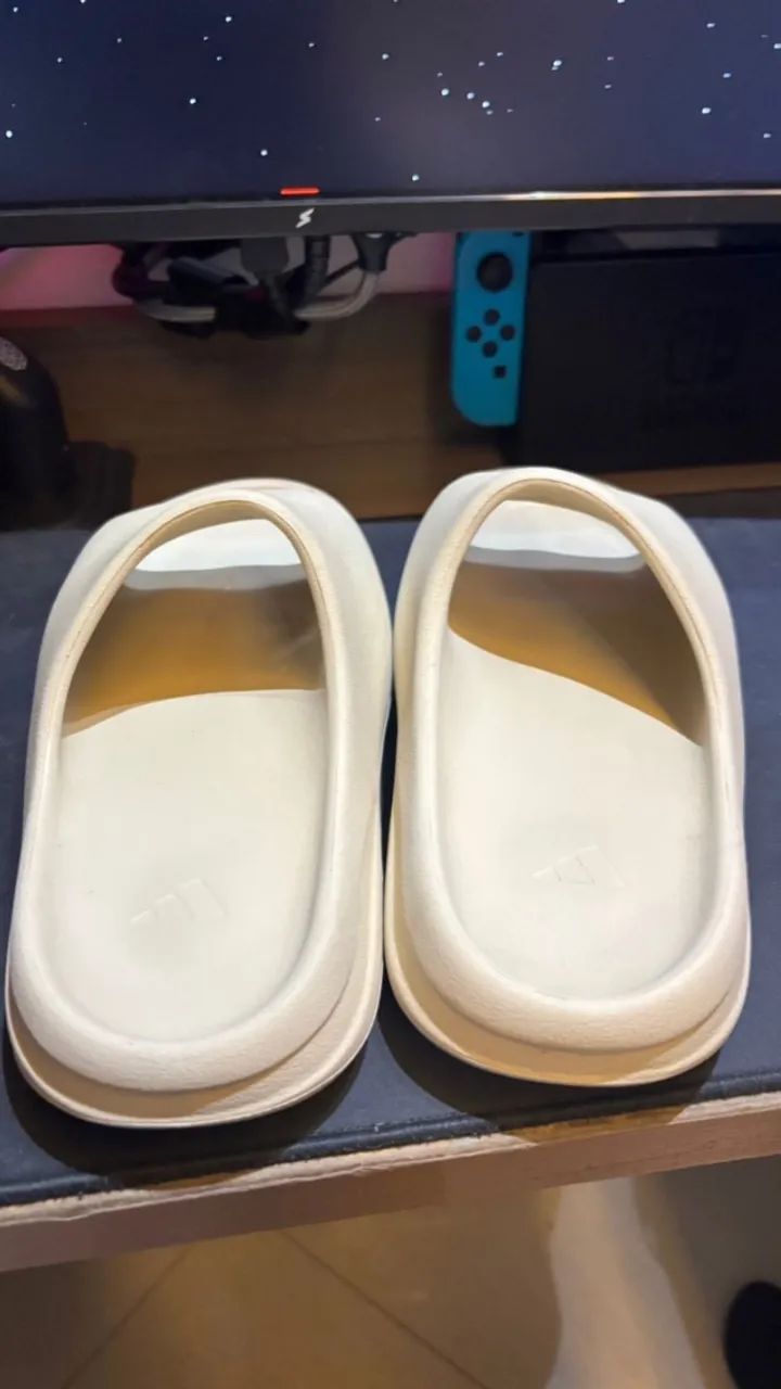 Yeezy Slide Bone (2022) - Foto 3
