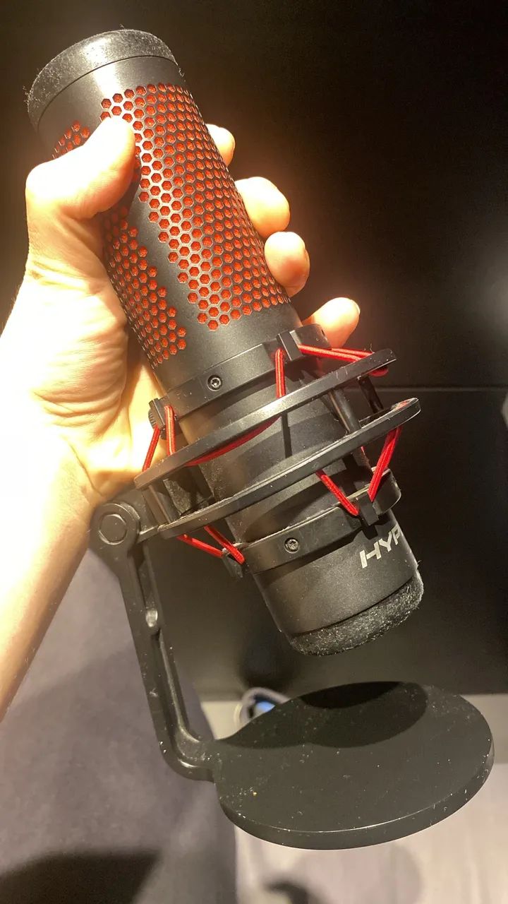 Microfone de mesa HyperX QuadCast  