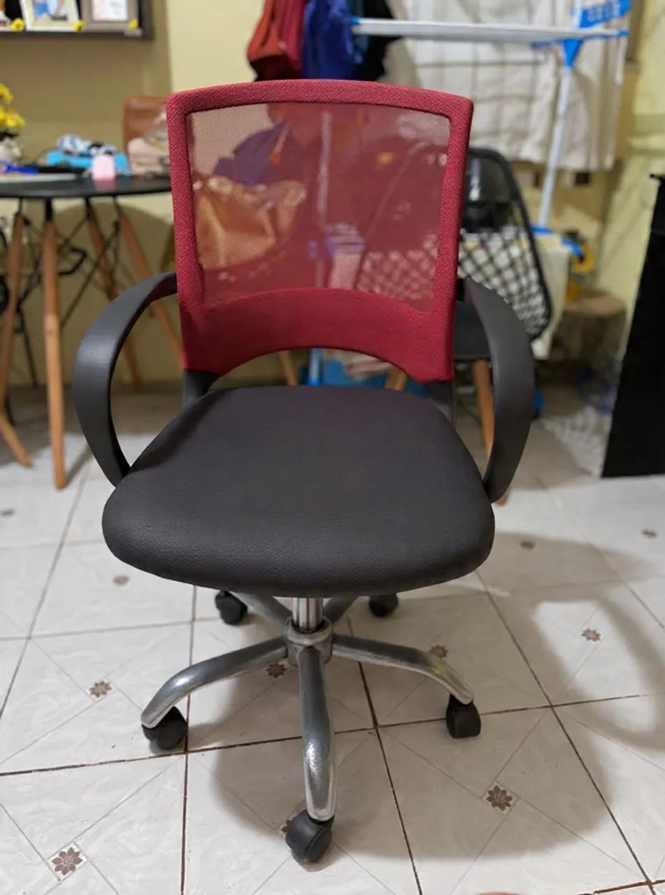 CADEIRA ERGONÔMICA DE ESCRITÓRIO 