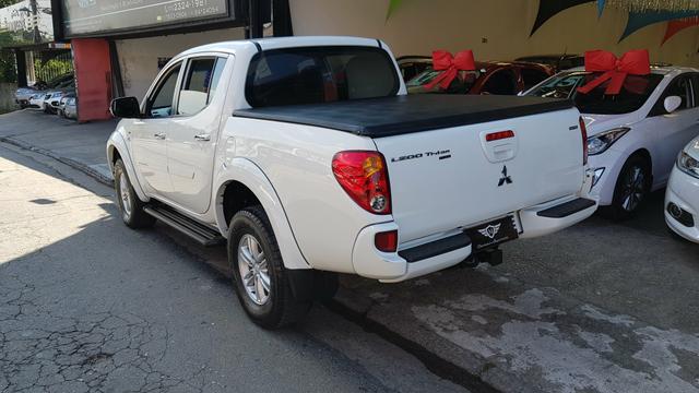 Triton 2016 4x4 automatica impecável baixo km $79.900 - Foto 10