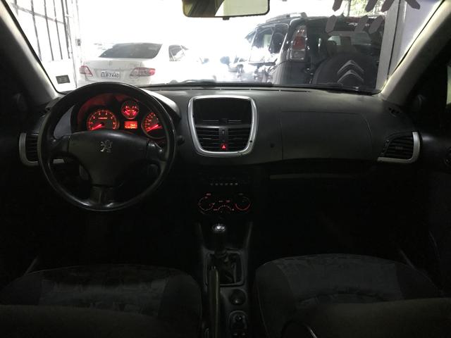 Peugeot 207 1.4 XR Sport com GNV ( apenas 48x $340,00 ) - Foto 5