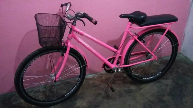 Vendo bicicleta cairu personalizada aro 26 tem nota fiscal rolamentos nas duas roda
