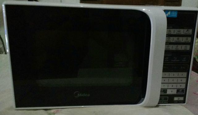 Microondas Midea 30L, novo, com nota fiscal e garantia