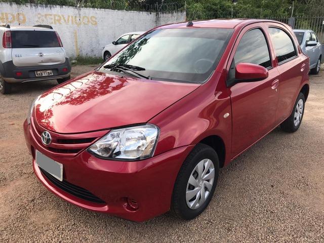 Etios hatch X 1.3 2017 com 38mil KM Semi novo e Impecável - Foto 12