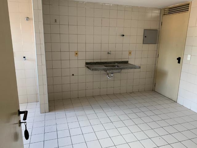 Apartamento no Cocó com 3 quartos + dependência de empregada - Foto 5