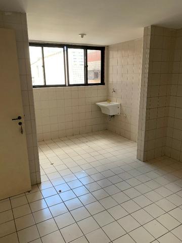 Apartamento no Cocó com 3 quartos + dependência de empregada - Foto 14