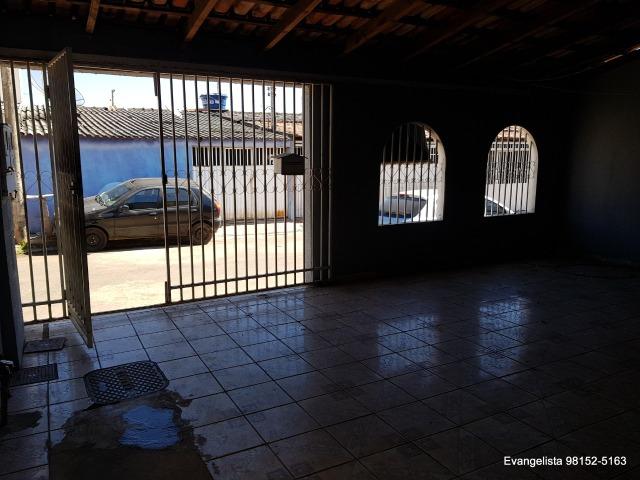 Urgente Linda Casa de 3 Quartos Escriturada + Barraco de Fundo - Foto 9