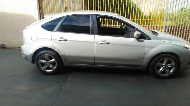 Ford Focus Hatch automático 2.0 - Foto 5