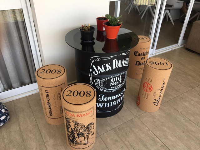 Banqueta Rolha de Vinho - diversos rótulos