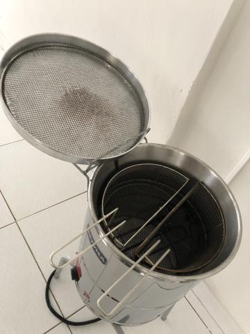 Fritadeira agua e oleo 220 volts com cesto duplo - Foto 2