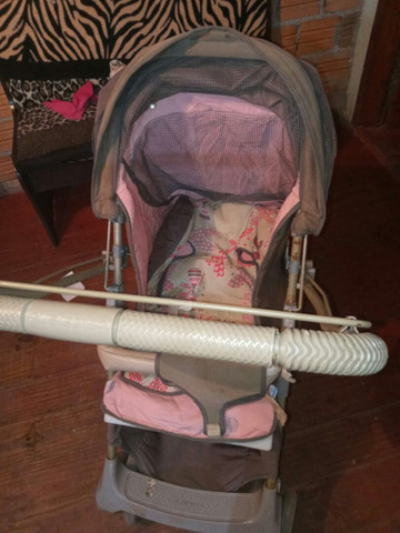 Carrinho de bebe menina