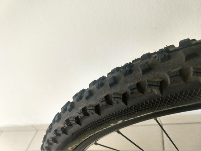 Bicicleta Scott + capacete Specialized - Foto 3
