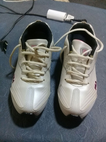 tenis fila em couro