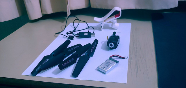 Drone X5SW Wi-Fi FPV Real Time - Syma - Foto 4