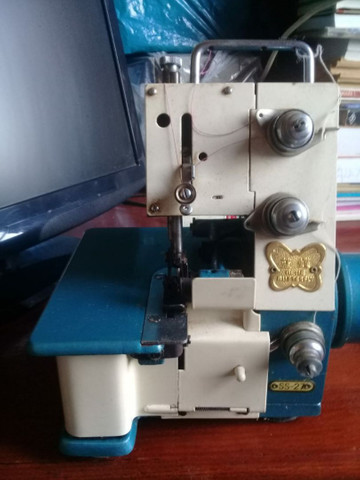 Maquina overlock semi industrial