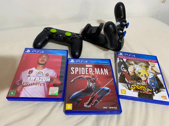 PS4 + carregador insígnia controles + 2 controles originais Sony + 3 jogos - Foto 3